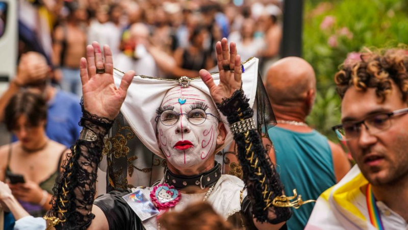 In a festive atmosphere, the Pride March brought together around 1,300 people in Nîmes