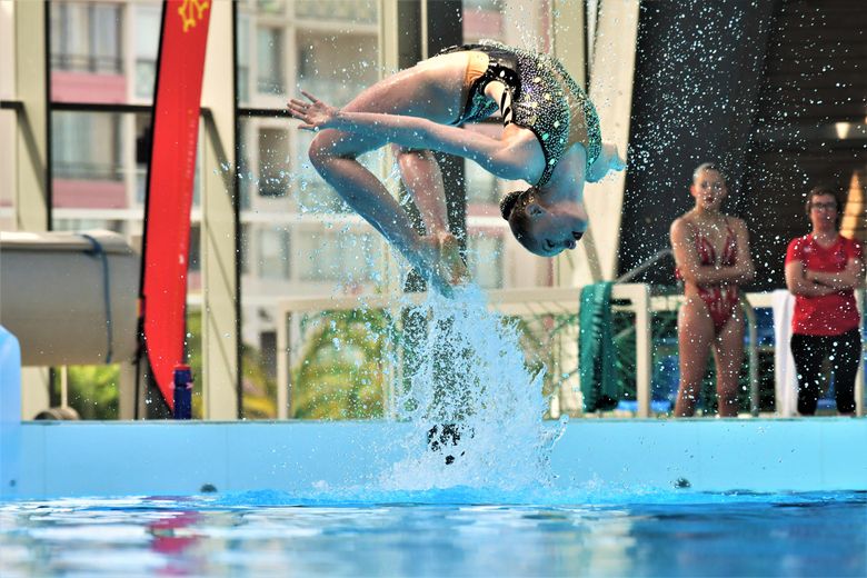 Artistic swimming: in Sète, the Laurent-Vidal basin touched by the grace of young French undines