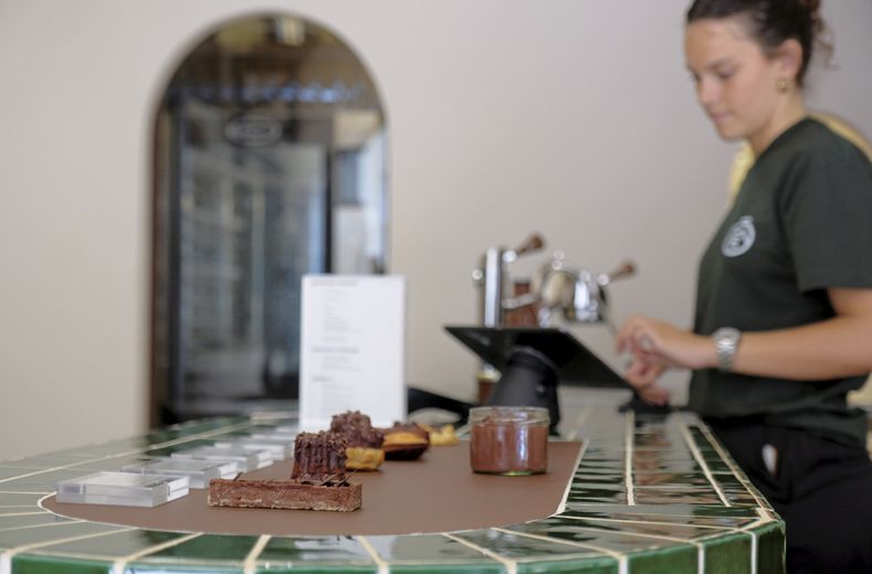 From bean to tasting: a couple opens Ōme, the first chocolate roasting workshop in Montpellier