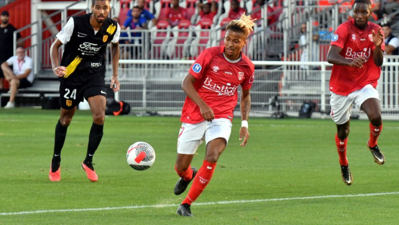 Nîmes Olympique: attacking midfielder Paul Wade loaned to Puy Foot 43