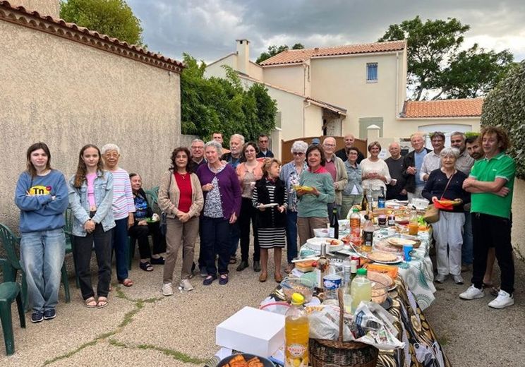 "Une chose essentielle, la bonne humeur" : revivez en photos la fête des voisins à Nîmes !