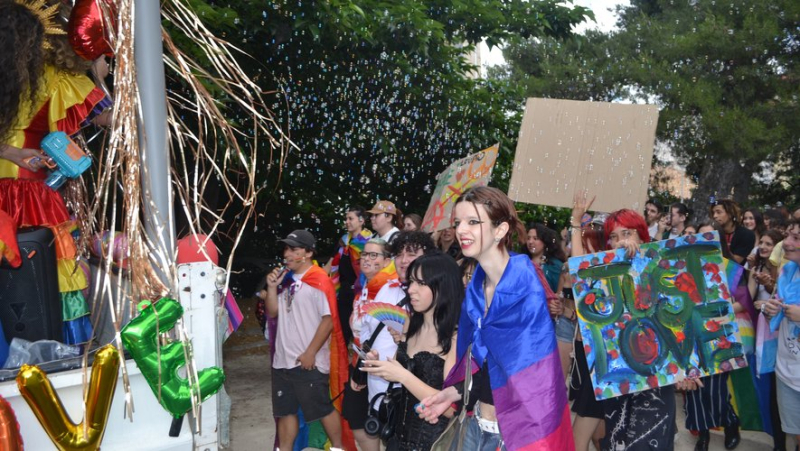 "Nous marchons pour revendiquer des droits nouveaux" : la 3e Pride de Béziers a réuni quelque 300 à 400 personnes