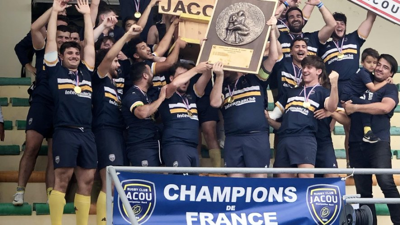 Exceptional, the rugby players of Jacou lift the French Excellence B champion shield