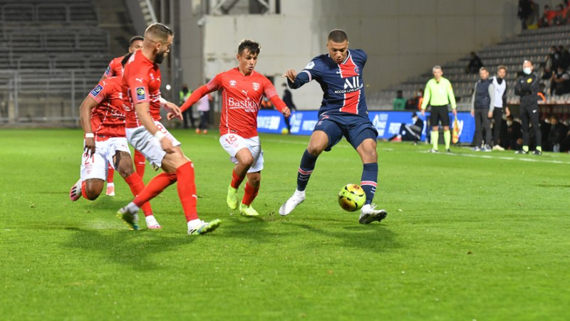 Kylian Mbappé at Real Madrid: when Nîmes Olympique finds itself on the video which traces the player&#39;s career