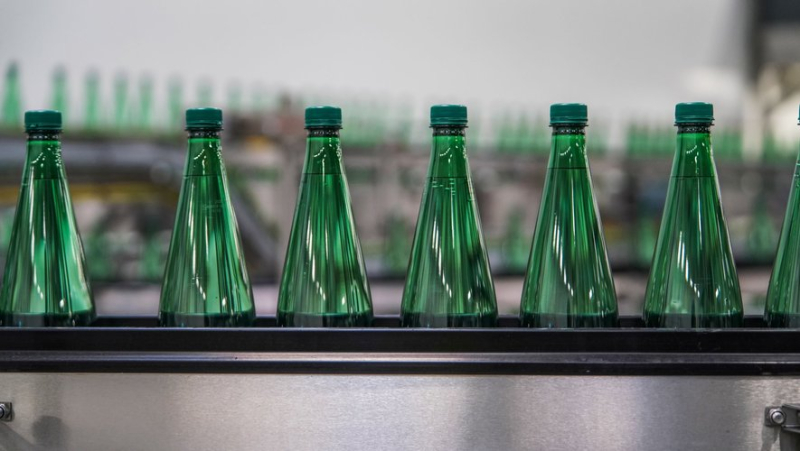 Contamination, health risk... the production of one-liter Perrier bottles has stopped according to an investigation