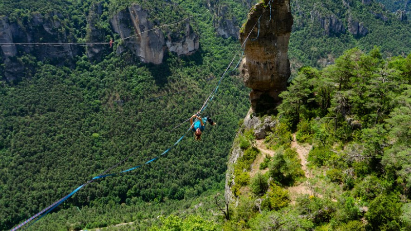 VIDEO. Valentin Delluc and Roberta Mancino on the highline of the Natural Games in the Jonte gorges