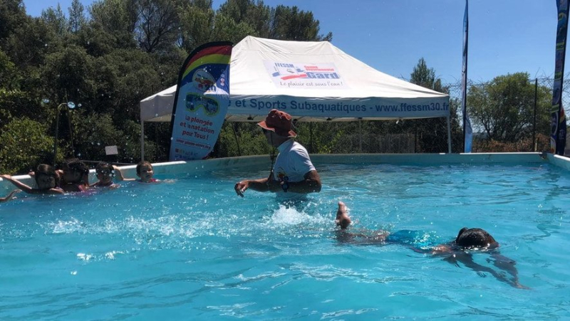 La tête dans l’eau : à Nîmes, un stage de natation gratuit pour des enfants des quartiers populaires