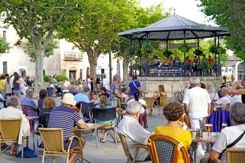 What to do in Mèze ? Five ideas for outings in this town in the Bassin de Thau