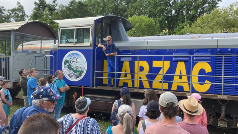 Immediate boarding of the Vélo Rail to the enchanting landscapes of Larzac