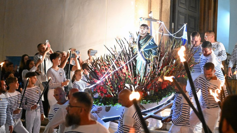 Torchlight procession, square bowling tournament, sea trip, the 76th great pardon of Saint-Pierre is being prepared