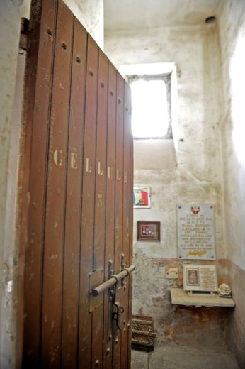 Abandoned, the jails of the Martyrs of the Resistance in Montpellier almost disappeared