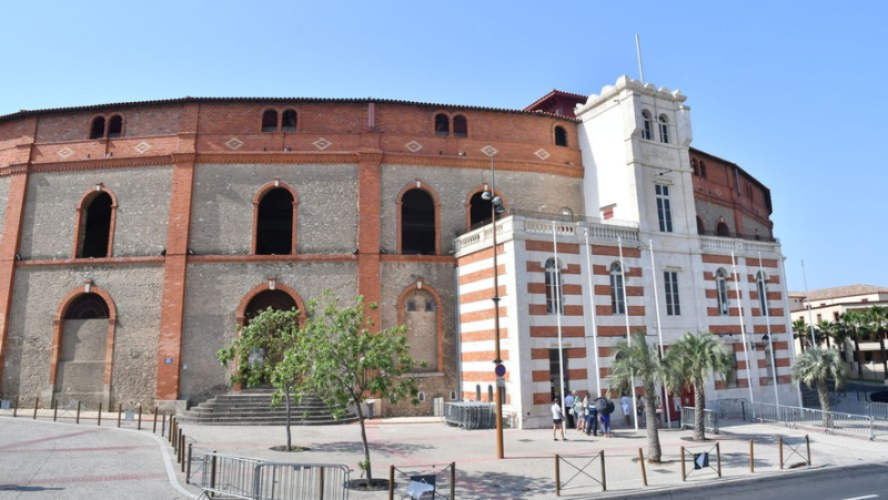 Open-air cinema at the Arènes de Béziers