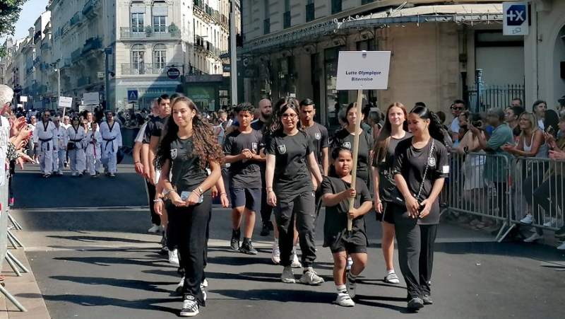 Sports associations, obliged by the Paris 2024 Olympic Games, opened the July 14 parade in Béziers