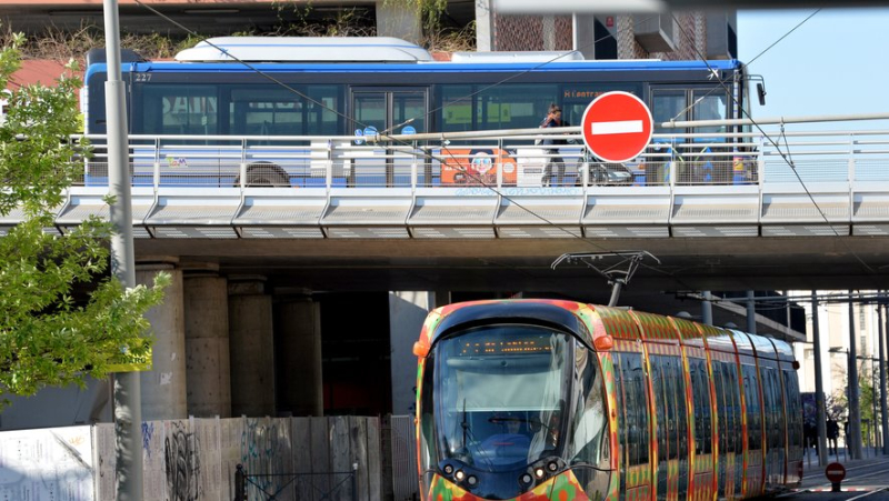 “For them, it’s a double punishment” denounces the opposition: tram and bus will cost more for residents outside the Montpellier metropolis