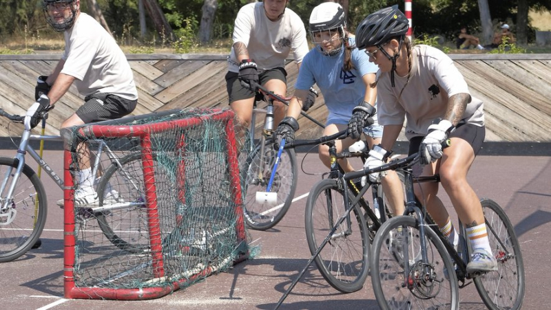 The bike polo championship at Montcalm Park in Montpellier comes to an end