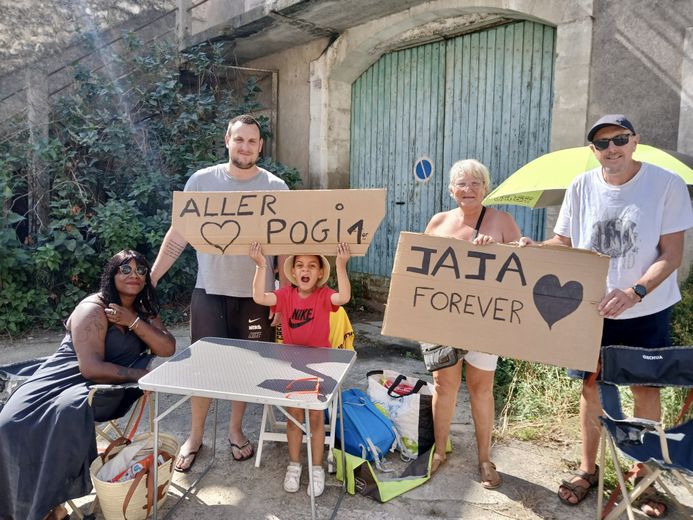 DIRECT. Tour de France 2024: advertising caravan, peloton and popular festival... a day on the roadsides of Hérault