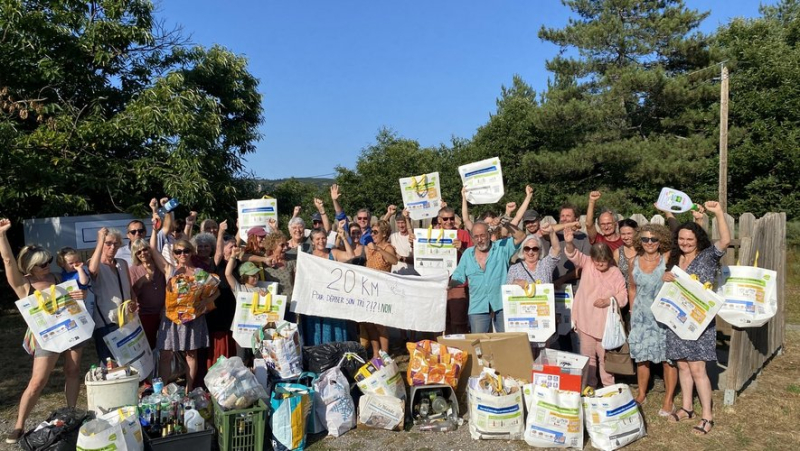 In Bonnevaux in the north of Gard, the village demonstrates for the return of sorting