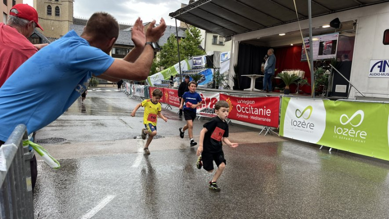 Nearly two hundred young runners participated at their level in the Marvejols-Mende half-marathon