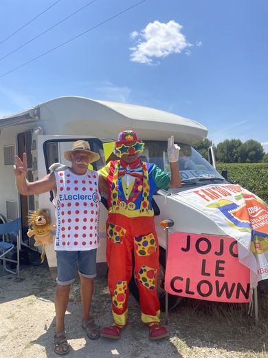 16th stage Gruissan-Nîmes: The Tour de France ignites Vergèze under a scorching sun!