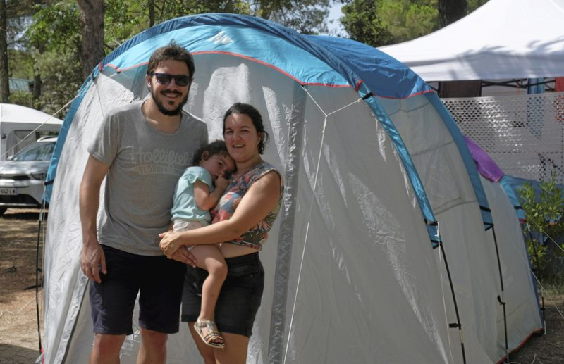 "Un auvent, trois frigos, un ventilateur…" : autour de Montpellier, les campeurs se protègent comme ils peuvent des fortes chaleurs