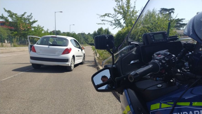 Il sort de la gendarmerie d’Alès et se fait à nouveau interpeller sans permis ni assurance