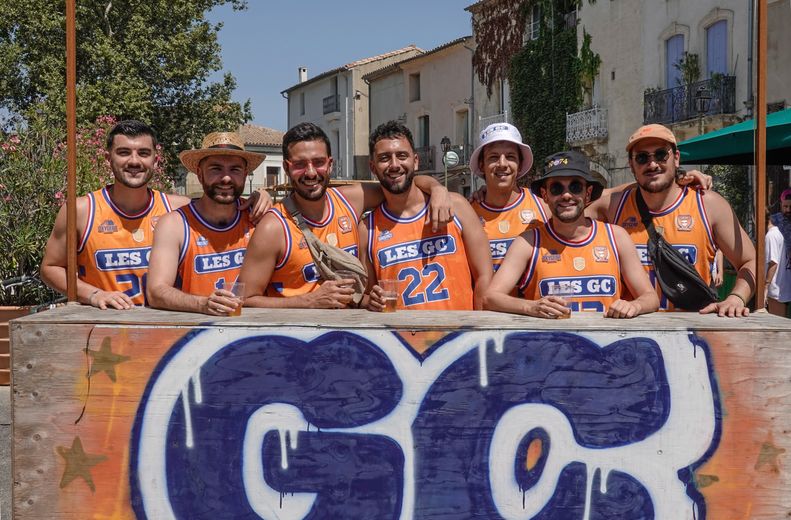 "Sometimes, the bulls manage to lift the barriers": at the Lavérune festival, tourists and locals come out for the bull run