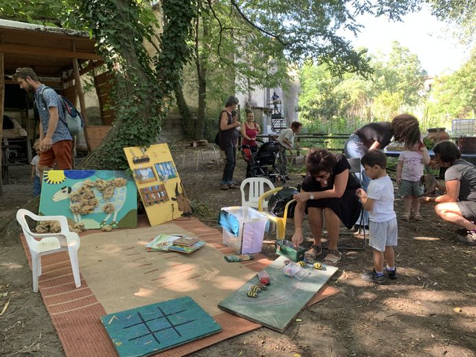 Animals from the educational farm visiting the shared gardens