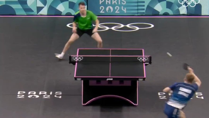 VIDEO. Tennis de table aux JO de Paris 2024 : plus de 30 coups, une défense loin de la table... l'incroyable point d'Alexis Lebrun