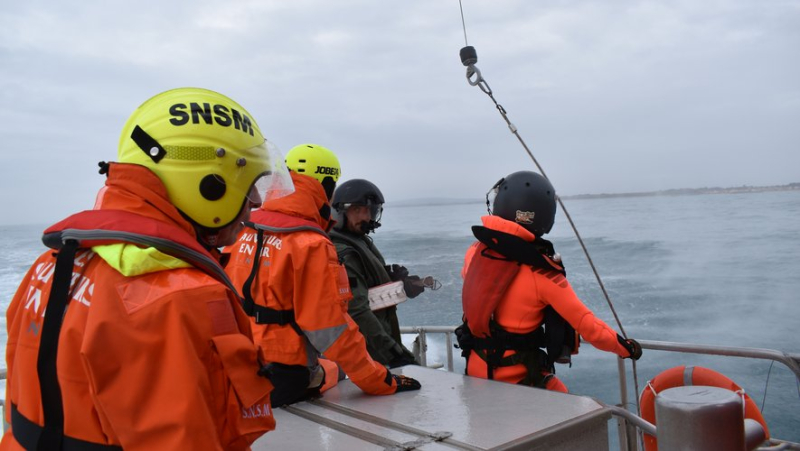 Devant Vendres, le vent emporte le bateau pneumatique, trois personnes secourues au large