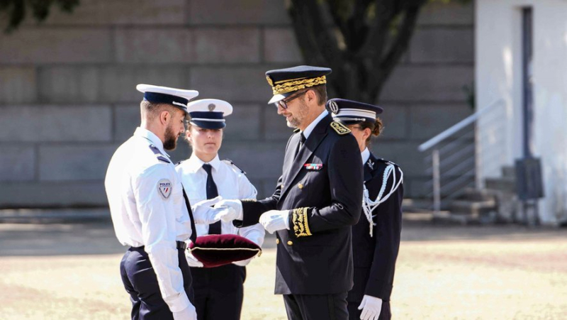 A bridge at the Nîmes police academy which allows former gendarmes to become police officers