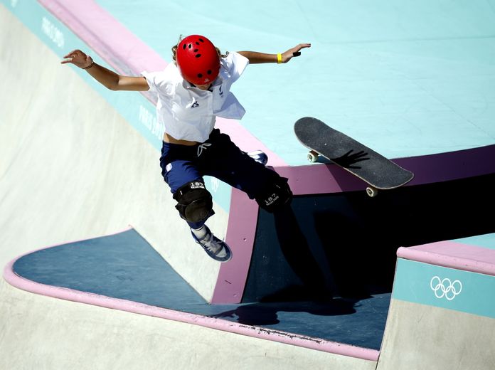 Skateboarding at the Paris 2024 Olympics: Why are there so many young teenagers in the Olympic competitions ?