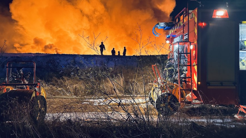 Un important incendie se déclenche à Sérignan près de Béziers : un dépôt de valorisation des déchets ravagé par les flammes