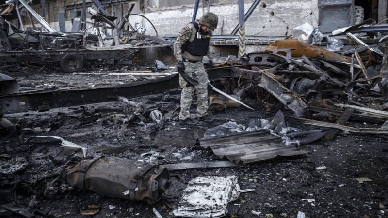 War in Ukraine: Russian fuel depot on fire, Kremlin vows to continue fighting... update on the situation