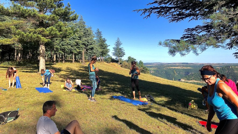 "A practice essential to my well-being": resumption of Sunset yoga sessions on the heights of Millau