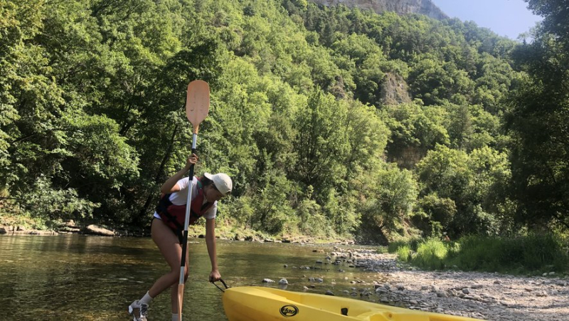 Visit the surroundings of Millau differently: along the water with a canoe on the Dourbie