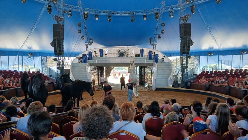 Free rehearsals at the Folies Gruss in Béziers, every Sunday morning in August