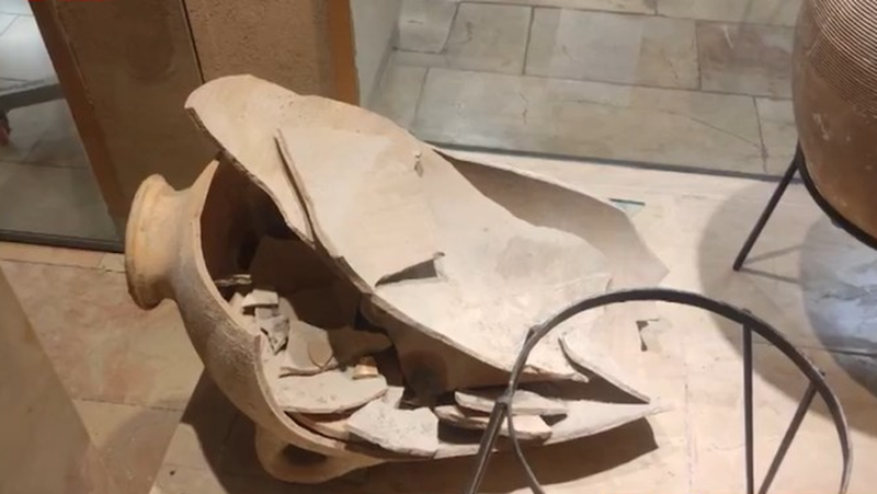 3,500-Year-Old Vase Broken in Museum: 4-Year-Old Boy Wanted to See What Was Inside