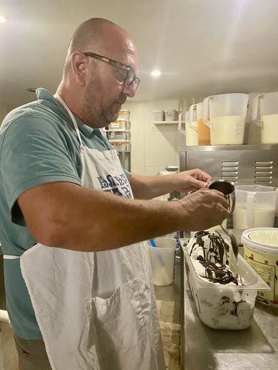 How to make quality artisanal ice cream: Arnaud Bongarzone, manager of the Padova ice cream parlor, gives us his recipe in Montpellier