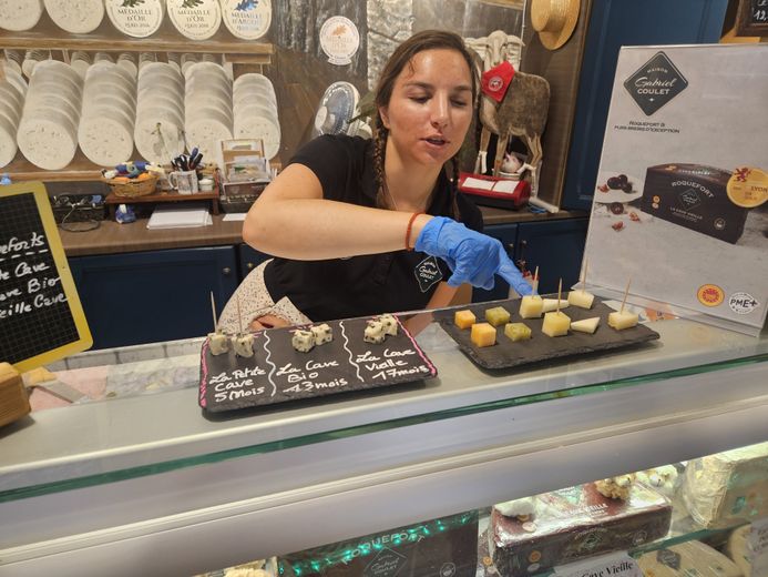 In Roquefort-sur-Soulzon, the Gabriel Coulet house has been perpetuating the legend of the king of cheeses for five generations