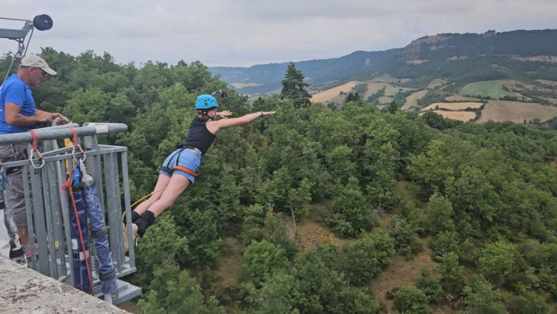 Faire le plein d’adrénaline avec un saut à l’élastique de 50 m sur le viaduc de Sainte-Eulalie-de-Cernon