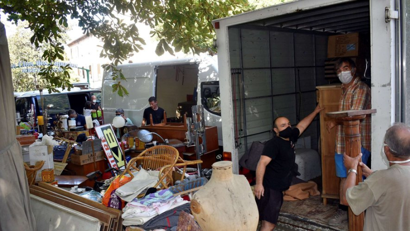 Foire aux antiquités et à la brocante de Barjac, dans le Gard : attention, l'heure du grand déballage approche !