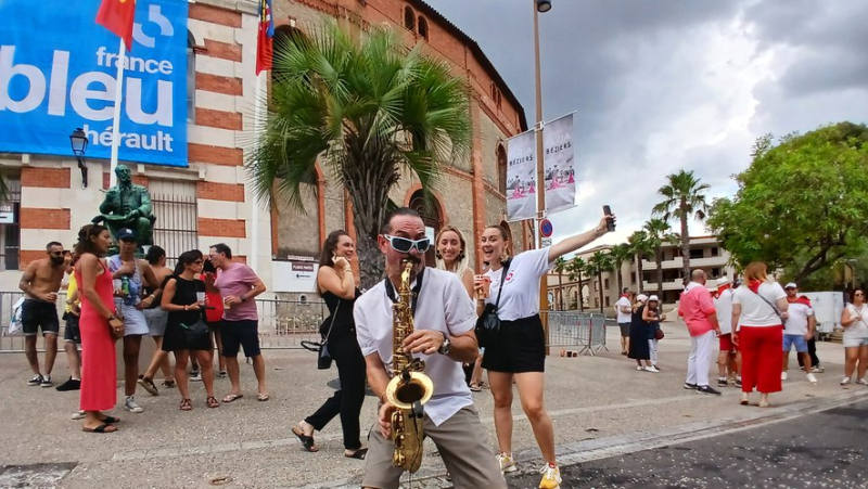 Feria de Béziers 2024: he sets fire in front of the arenas with his saxophone.