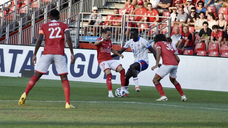 REPLAY. Valenciennes FC - Nîmes Olympique: the Crocos logically lose on the VAFC pitch... relive the highlights of the match