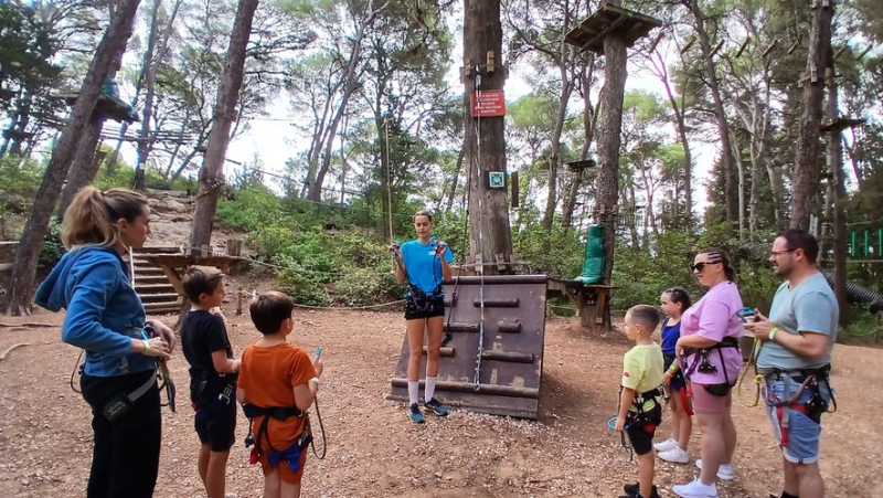 Tarzan jump, aerial skateboarding and rope bridges… acrobatics in the heart of the acrobats’ forest in Montagnac