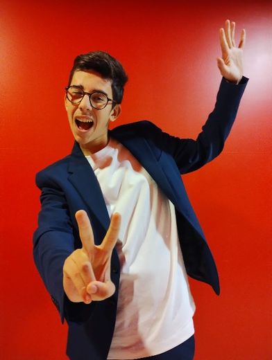 Timothé Combaluzier Daguenet : Un jeune talent de la Vaunage prêt à briller dans The Voice Kids