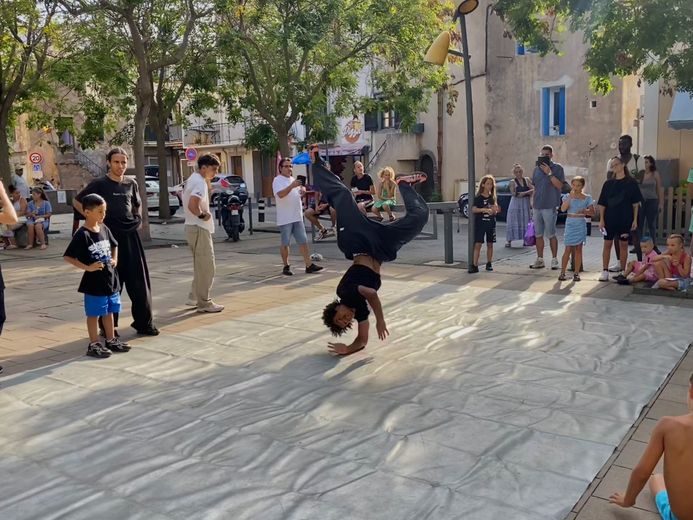 When hip-hop brings together locals and holidaymakers in the heart of the town of Agde