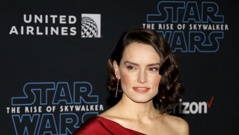 &#39;This is the first time I&#39;ve shared this&#39;: Star Wars heroine Daisy Ridley suffers from thyroid disease