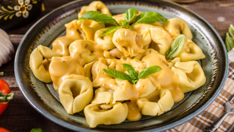 Girlfriends&#39; night out turns into nightmare: Mother dies after eating tortellini at Italian restaurant