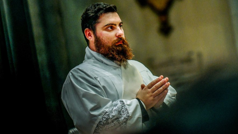 Samuel Roux ordained priest at Nîmes Cathedral: "He has his feet on the ground and his head in Heaven"