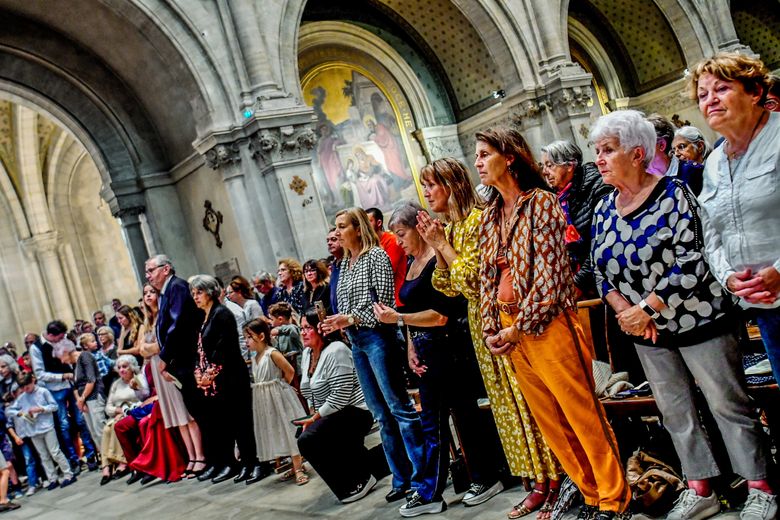 Samuel Roux ordained priest at Nîmes Cathedral: "He has his feet on the ground and his head in Heaven"